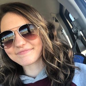 Meet your Posher, Gabrielle